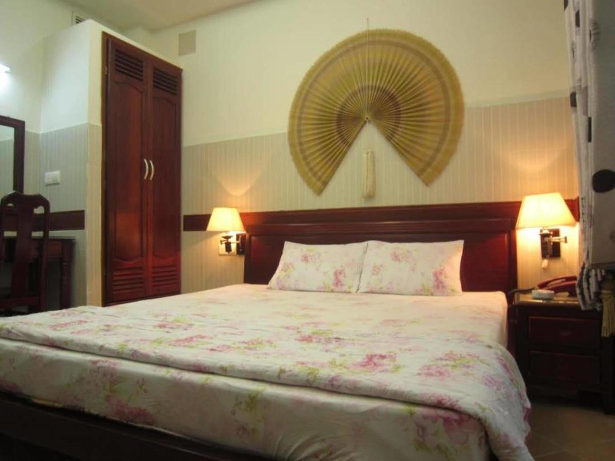 Hoang Thanh Thuy Airport Hotel 1 - Gan Am Thuc Dem Cho Hoang Hoa Tham Ho Chi Minh-byen Eksteriør bilde