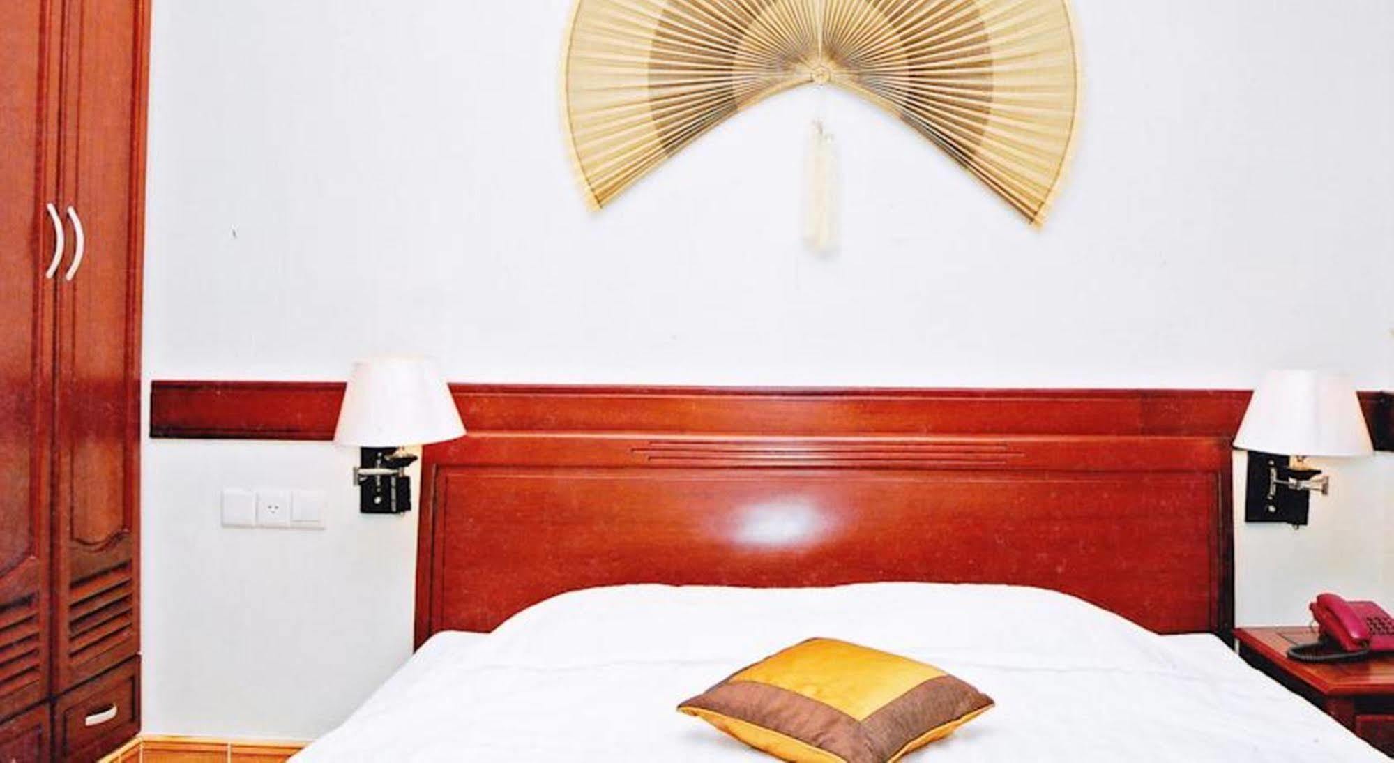 Hoang Thanh Thuy Airport Hotel 1 - Gan Am Thuc Dem Cho Hoang Hoa Tham Ho Chi Minh-byen Eksteriør bilde