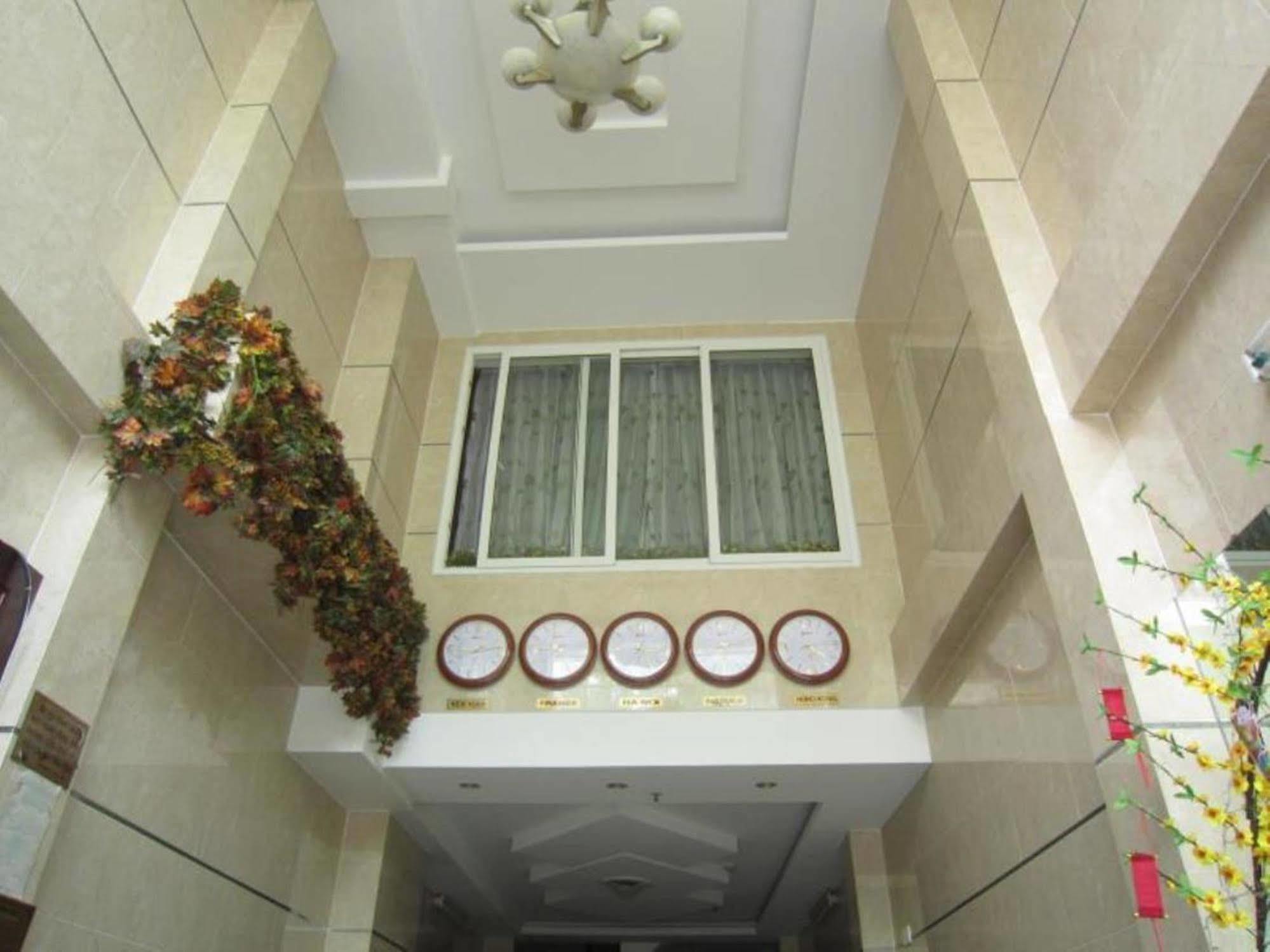 Hoang Thanh Thuy Airport Hotel 1 - Gan Am Thuc Dem Cho Hoang Hoa Tham Ho Chi Minh-byen Eksteriør bilde