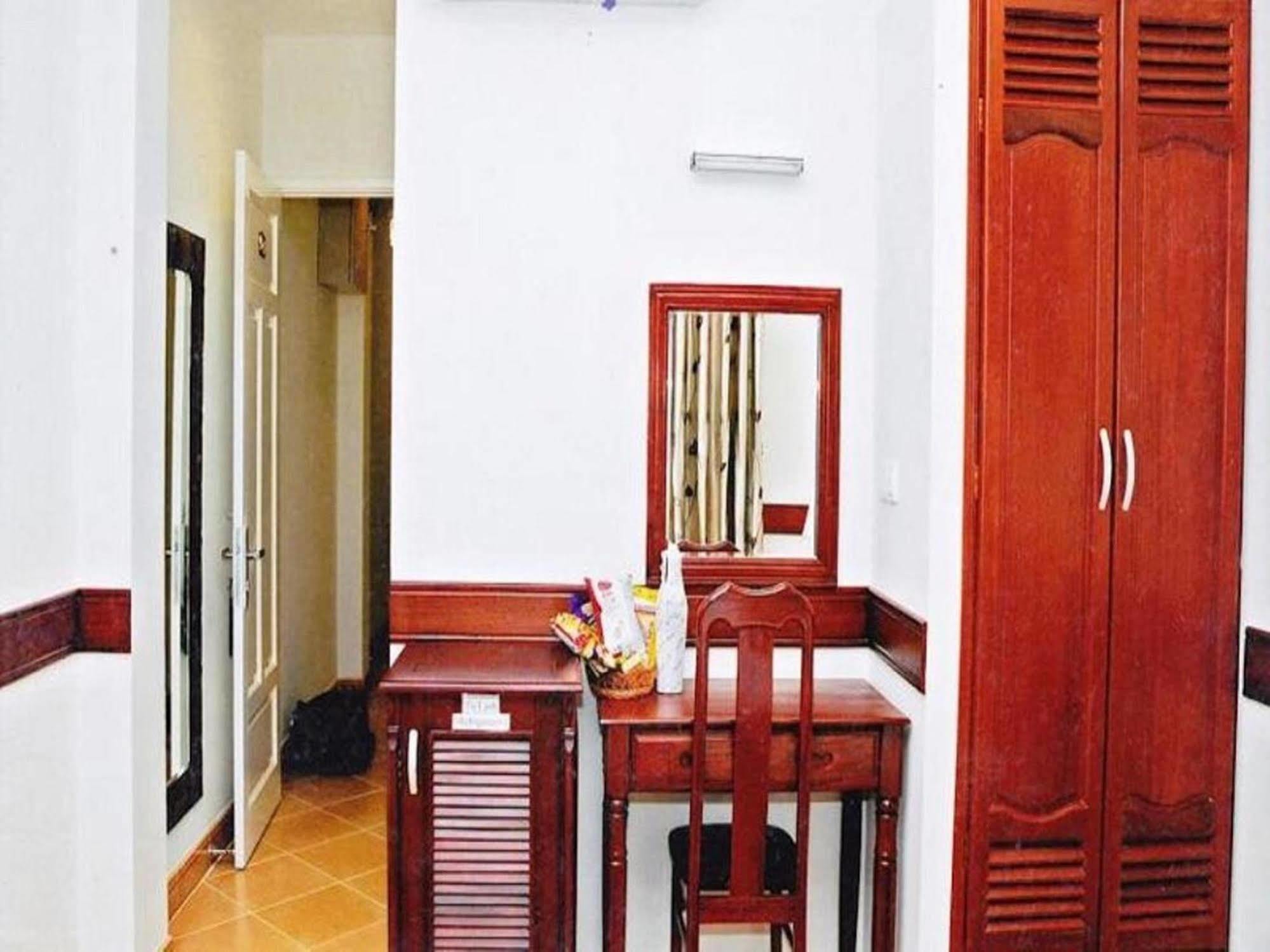 Hoang Thanh Thuy Airport Hotel 1 - Gan Am Thuc Dem Cho Hoang Hoa Tham Ho Chi Minh-byen Eksteriør bilde