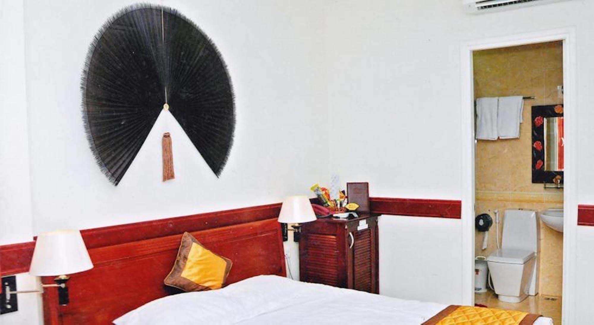 Hoang Thanh Thuy Airport Hotel 1 - Gan Am Thuc Dem Cho Hoang Hoa Tham Ho Chi Minh-byen Eksteriør bilde